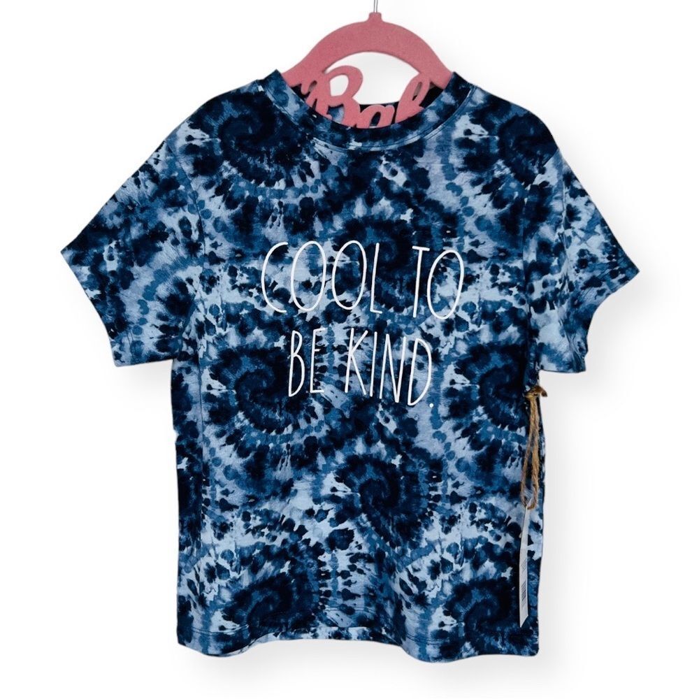 NEW Rae Dunn Cool To Be Kind Blue & White Tie-Dye Short Sleeve Shirt Size 7 NWT
